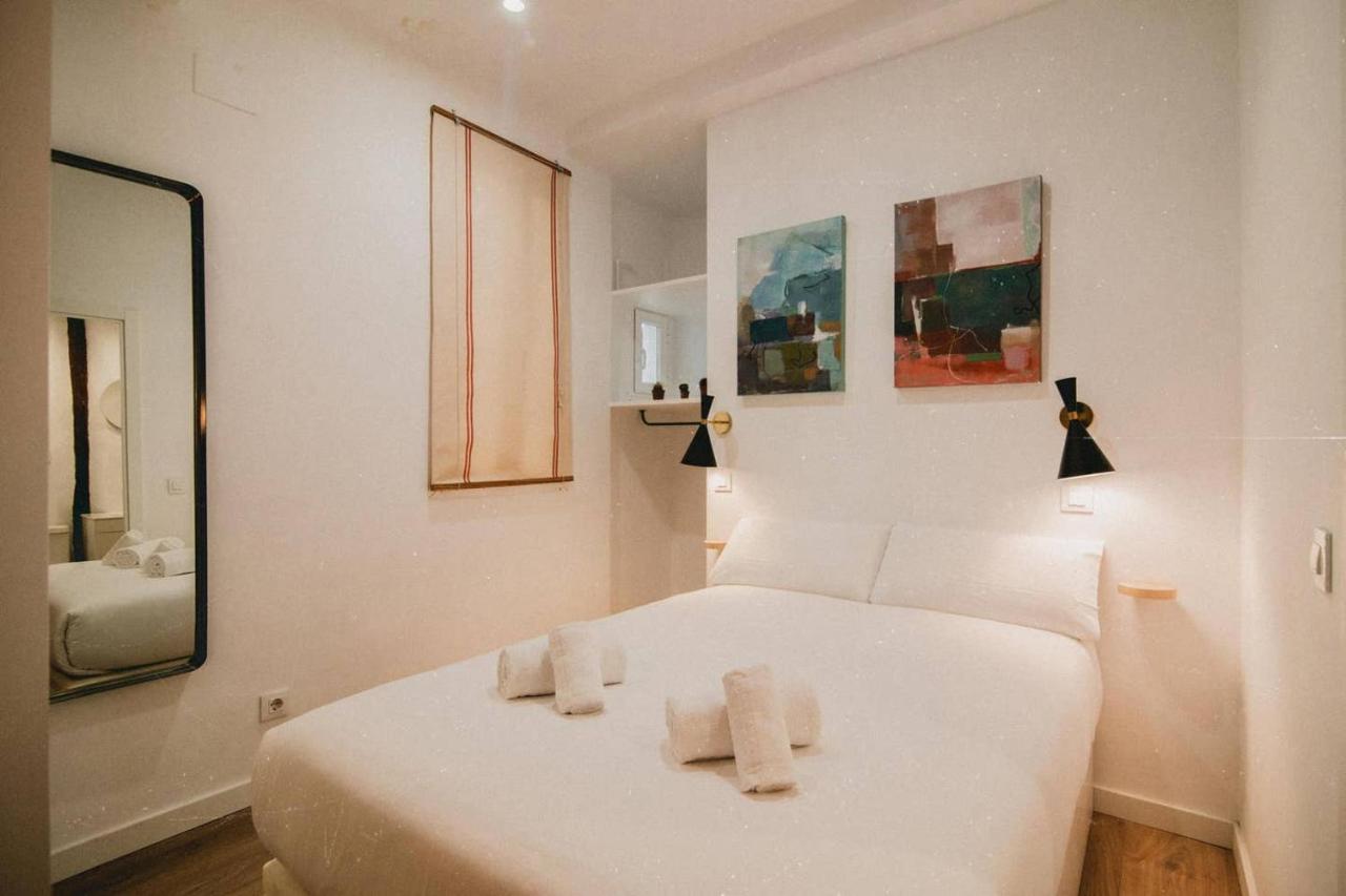 Charming Design Apartment Reina Sofia Madrid Buitenkant foto